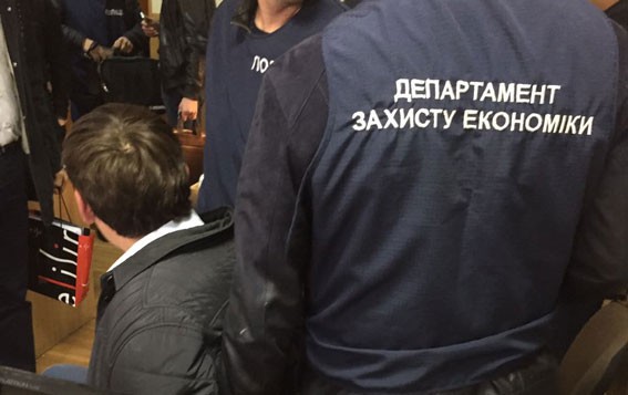 Во взяточничестве уличен харьковский госисполнитель