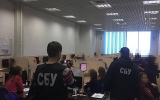 СБУ проверяет колл-центры, которые обслуживали клиентов из РФ и Крыма