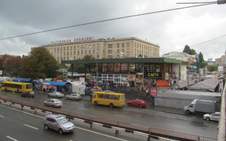 Семеро подростков оказались в больнице из-за бесплатного майонеза