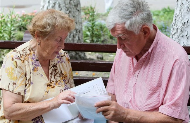 Украинцев предупредили об одноразовом разделении пенсий: что нужно знать