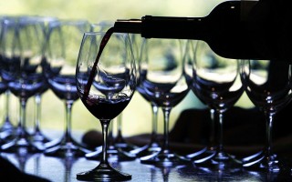 У Мінфіні пояснили, чому в ресторанах видають по два чеки