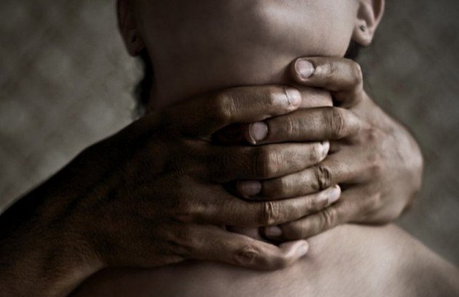 Жуткое убийство в столице: мужчину задушили в собственной квартире