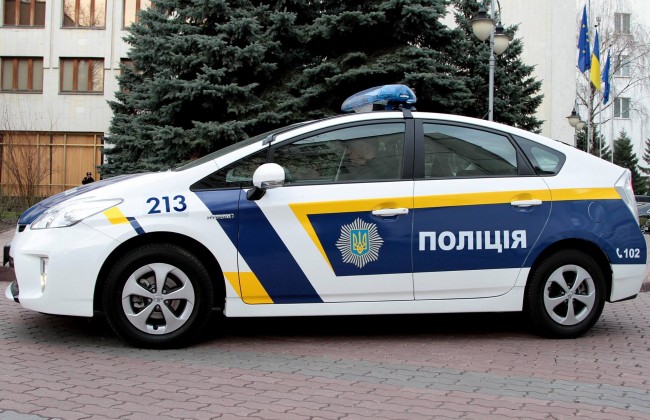 Патрульный сломал руку нарушительнице во время задержания в Киеве