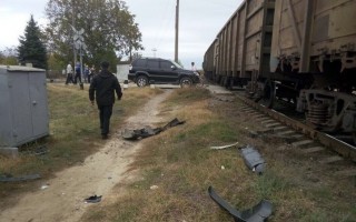 Не проскочил: джип в Одесской области протаранил поезд (фото)