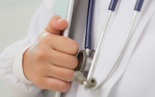 Зарплаты медикам рекордно вырастут: цифры впечатляют