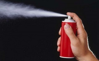 В Киеве неизвестный напал на женщину с газовым баллончиком