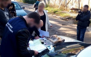 На взятке поймали еще троих работников вузов (фото)