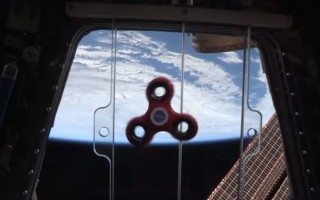 Как спиннер крутится в космосе: астронавты NASA опубликовали видео