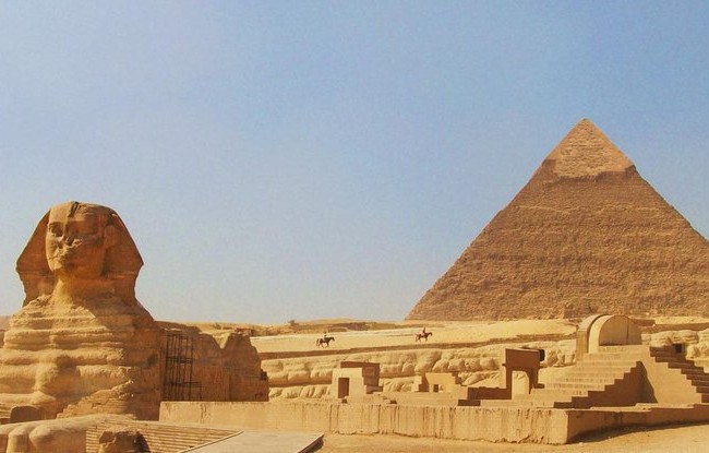 Археологи обнаружили храм египетского фараона Рамзеса II (фото)