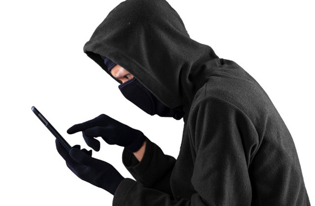 Массовый вид мошенничества в Украине: людям приходят смс от «фискальной службы»