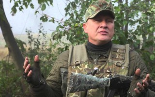 Драка в Святошинском суде: активисты разнесли зал, после того, как полиция применила газ