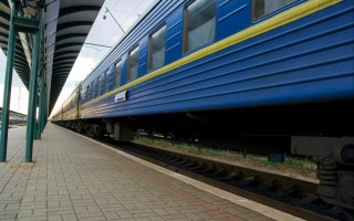 «Укрзализныця» заменит постельное белье в поездах