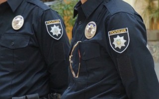 Пьяные полицейские Николаева устроили драку в одном из заведений