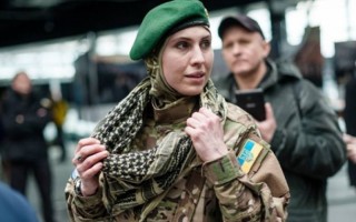 Бойца АТО Амину Окуеву убили под Киевом, ее муж ранен