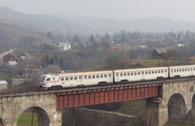 Жуткое убийство на Закарпатье: тело подростка нашли под мостом