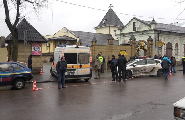 Різанина в ресторані в Сумах: є поранені (фото)