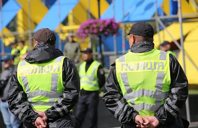 Полицейским в Киеве разрешили останавливать машины без причин: что нужно знать и как себя вести