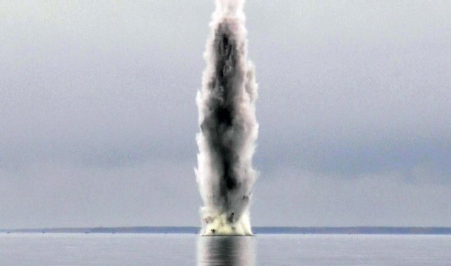 Как обезвреживали авиабомбы в Киевском водохранилище (видео)