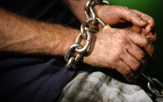Без документов и верхней одежды: 30 украинцев содержались в рабстве