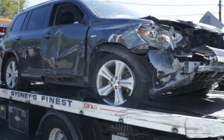 Смертельная авария в Австралии: внедорожник пробил стену школы (фото)