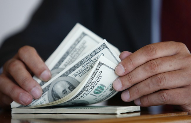 В Запорожье полицейский попался на крупной взятке