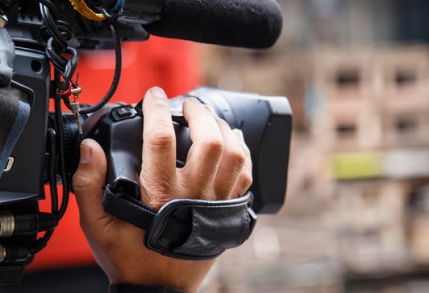 В сети появилось видео нападения на журналистов