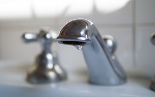 В некоторых столичных домах отключат холодную воду
