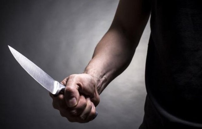 Жуткое убийство в Киевской области: мужчина зарубил соседа и на этом не остановился