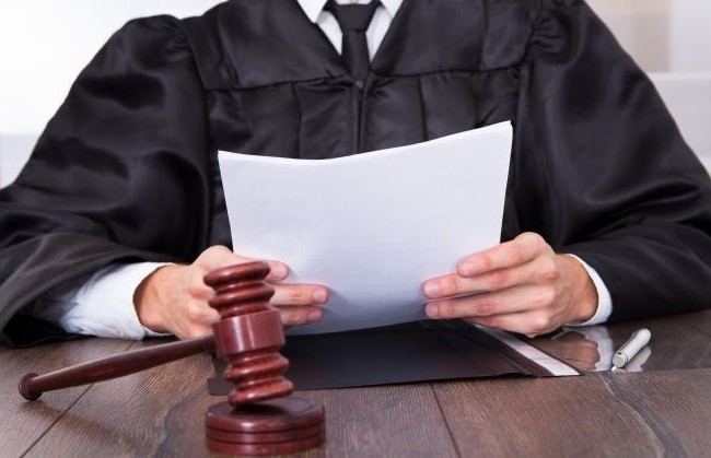 Суд объяснил последствия остановки выполнения судебного решения