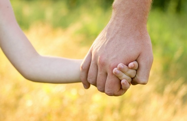 Херсонский «маршрутчик» порвал удостоверение сироте