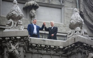 Порошенко обсудил с кинорежиссером из США реабилитацию воинов АТО