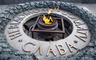 Вандализм в Украине: в столице хотят вести наблюдение за памятниками