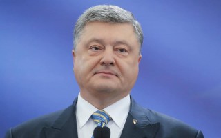 Порошенко внес на рассмотрение ВР законопроект о дипслужбе