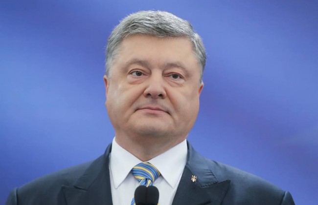 Порошенко внес на рассмотрение ВР законопроект о дипслужбе