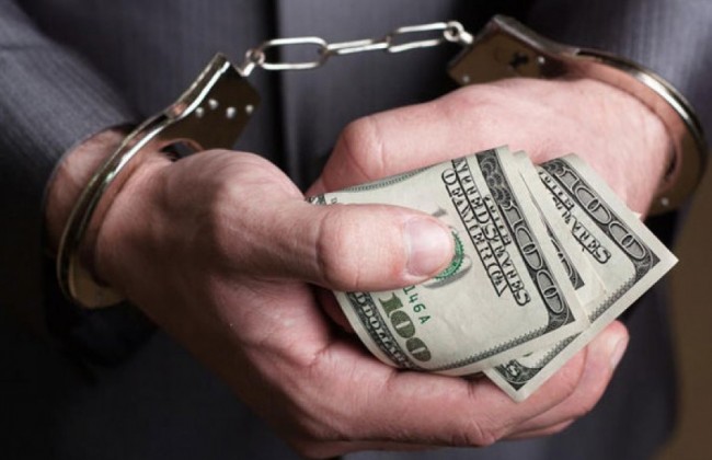 Судье грозит большой срок за крупную взятку