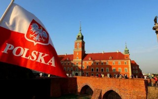 Польша с нового года изменит правила трудоустройства иностранцев