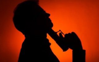 На одной из столичных остановок застрелился мужчина