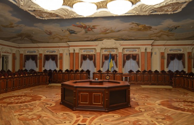 Кандидаты на должность председателя ВС рассказали, кто больше ее достоин