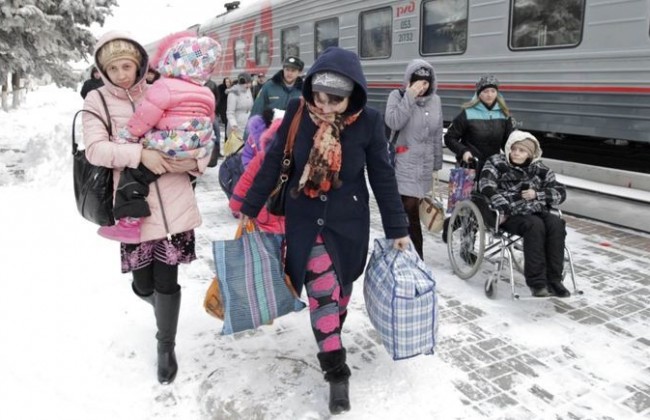 Россия массово бросает беглецов с Донбасса: цифры впечатляют