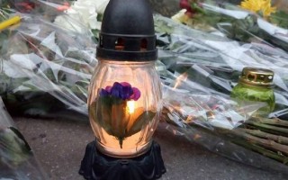 Харьковская трагедия: 40 дней с момента жуткого ДТП, люди несут цветы и вспоминают погибших (видео)