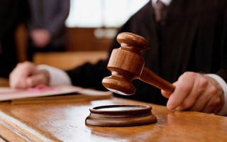 Судебная практика: как акционеру обжаловать решение о ликвидации банка