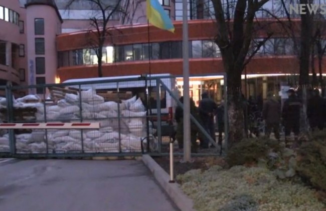 Неизвестные заблокировали телеканал NewsOne