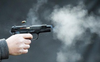 В Киеве неизвестный устроил стрельбу, ранен мужчина