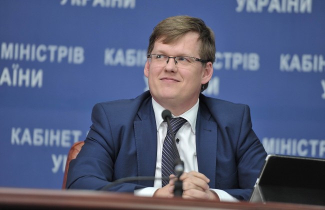 Розенко сделал заявление по соцвыплатам для переселенцев