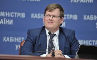 Розенко сделал заявление по соцвыплатам для переселенцев