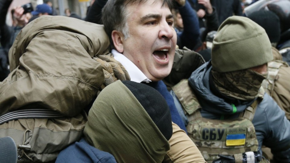 Столкновения с активистами: правоохранители задержали Саакашвили