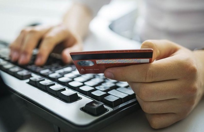 Полиция задержала интернет-мошенника: ему грозит внушительный срок (фото)