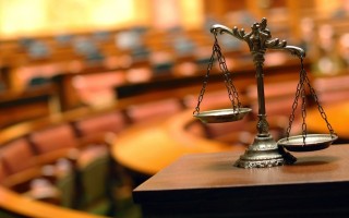 «Маски-шоу стоп» привел к огромным очередям в судах