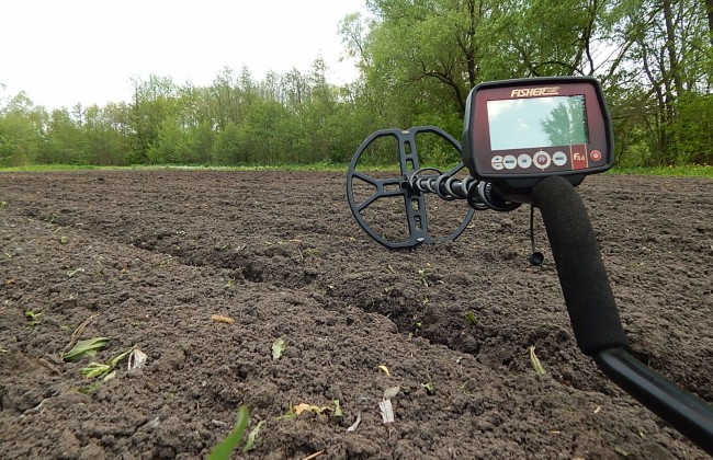 Охота за сокровищами: украинцы все чаще берут в руки металлоискатели