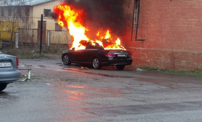 Подрыв автомобиля прокуроров в Днепре: в сети появилось новое видео